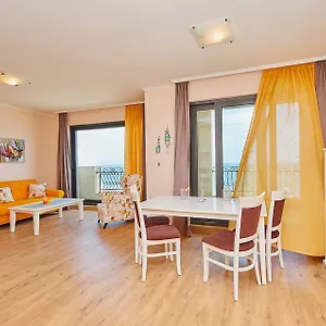 Apartment Seafront, Pomorie